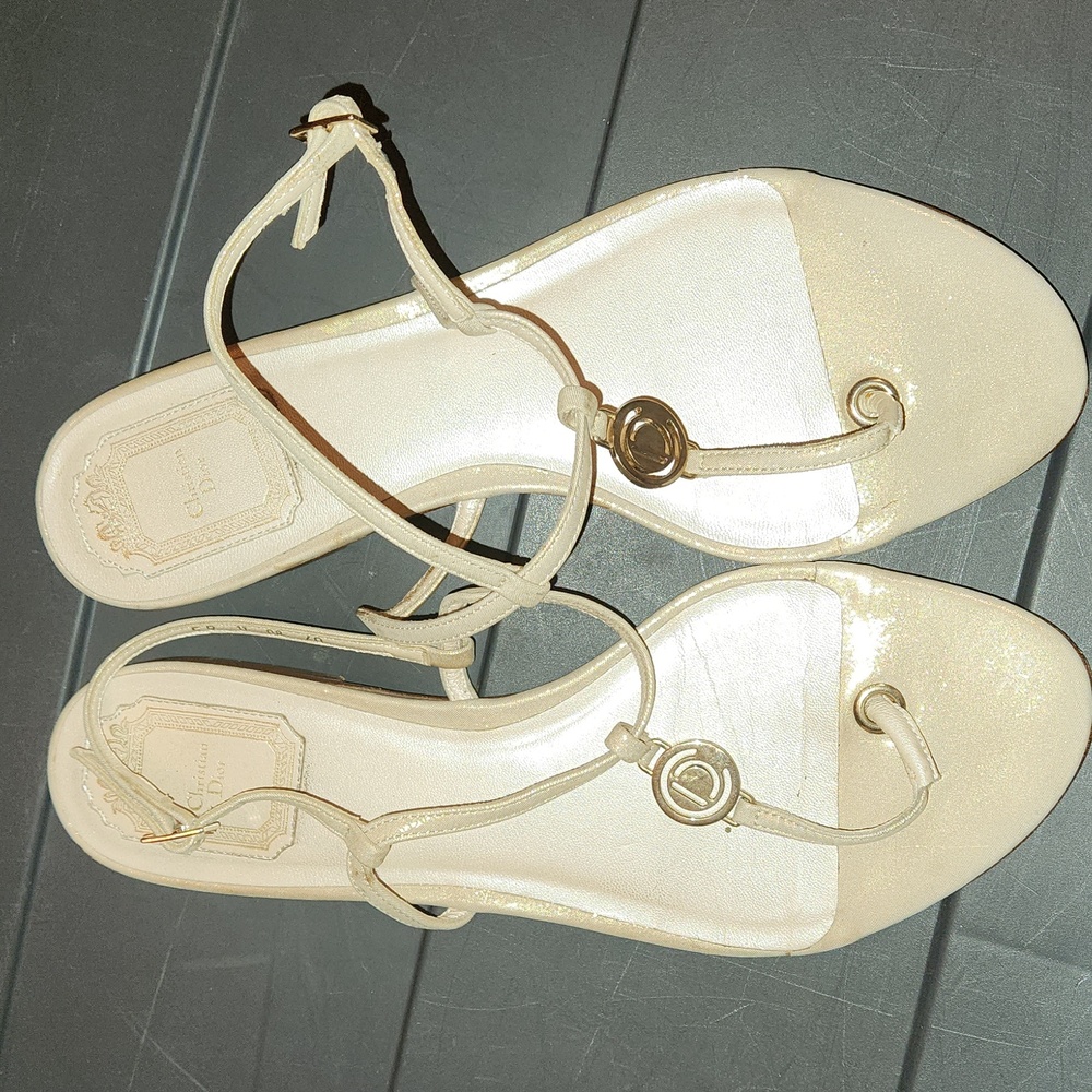 DIOR FLAT THONG SANDALS SIZE 40 (SIZE 9) GOOD USED CONDITION